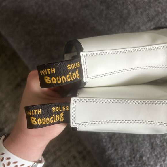 Doc Martens 1460 Boot - White (NEW) - Picture 8 of 9